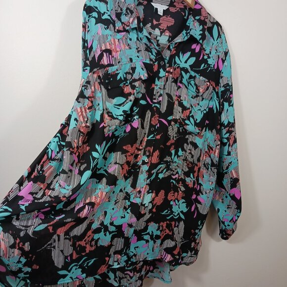Boutique Brand, Plus Size 3X, Button Down blouse, Multi-Colored, Lovely, Light - Picture 6 of 16
